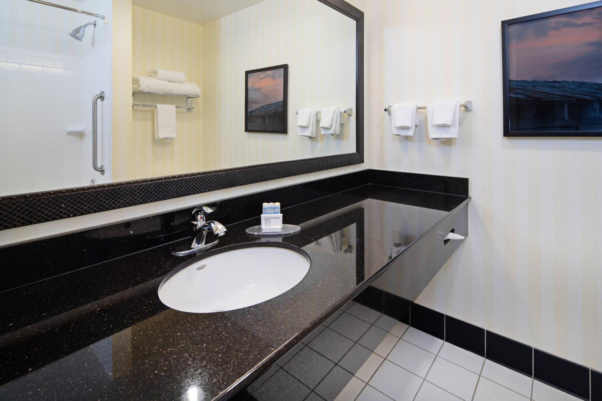Fairfield Inn & Suites Seattle ברמרטון מראה חיצוני תמונה