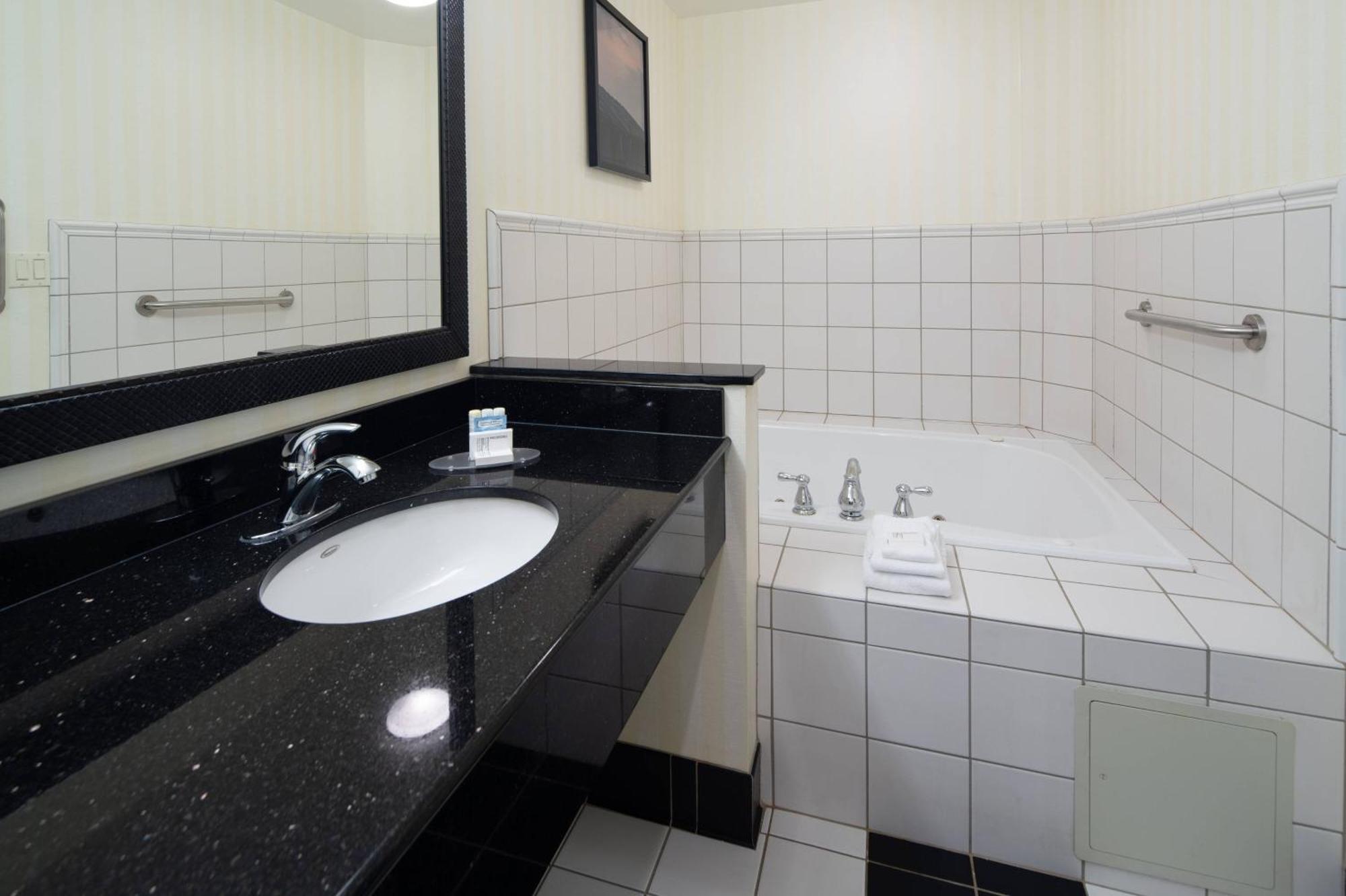 Fairfield Inn & Suites Seattle ברמרטון מראה חיצוני תמונה